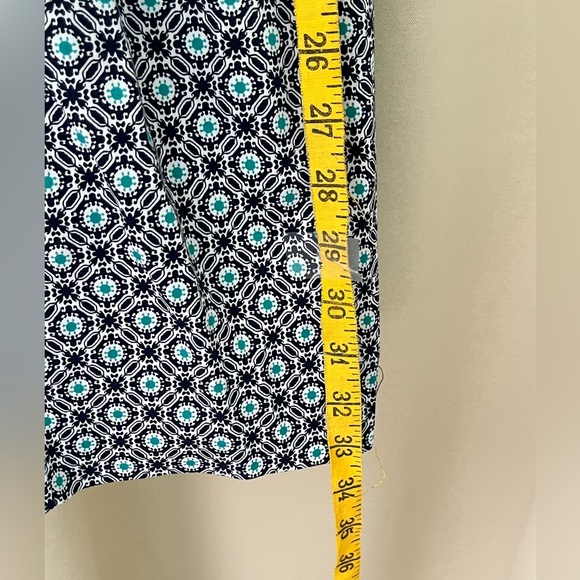 Classic Apparel khaki Capri pants - size 10 - Picture 3 of 3